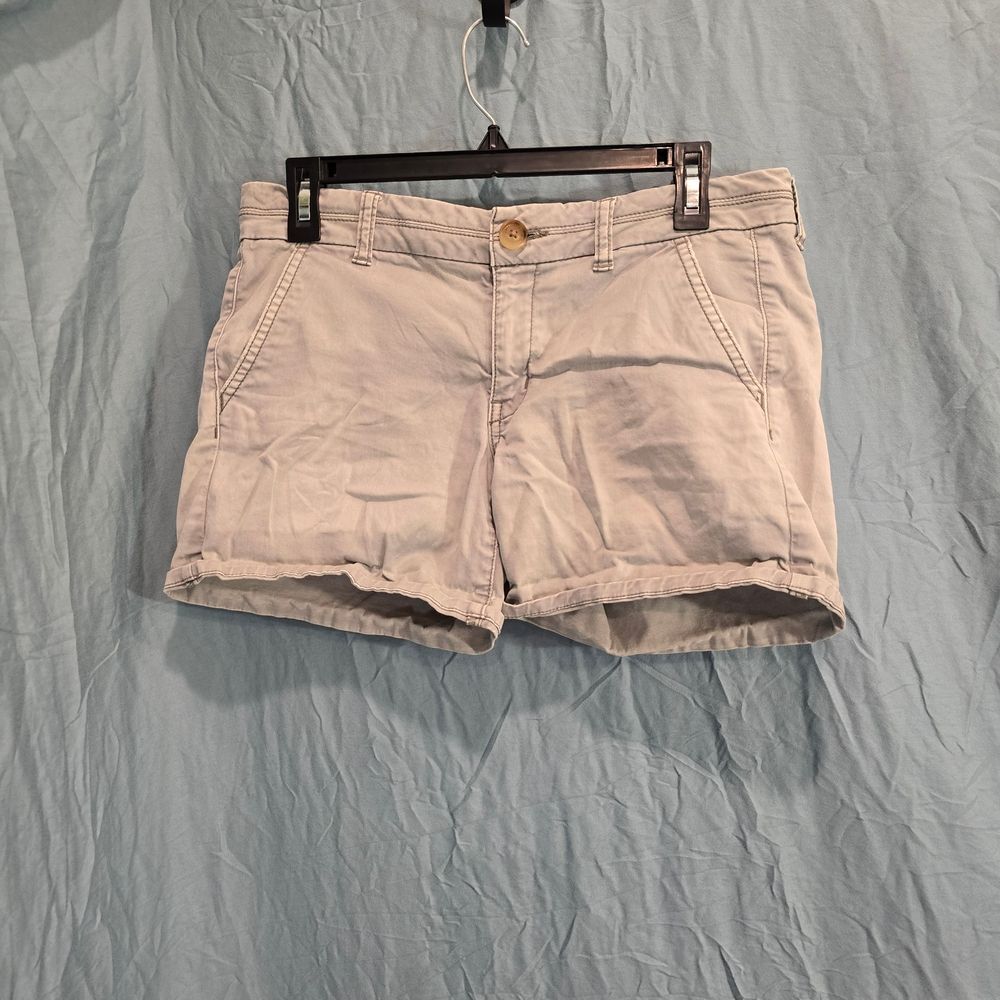 Stylish Women's Faded Green Shorts